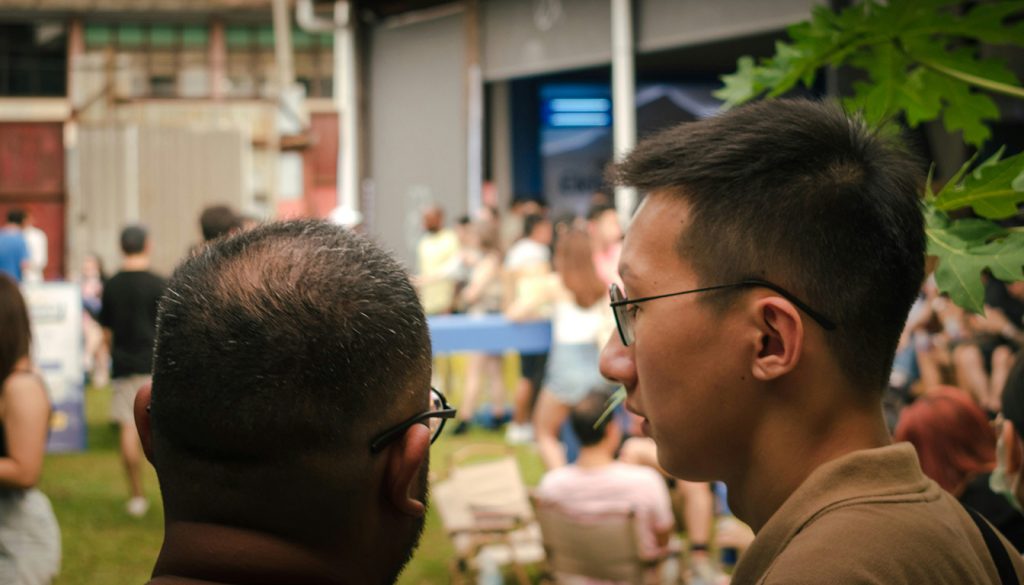 Comment attirer les gens sur un stand : les techniques qui marchent