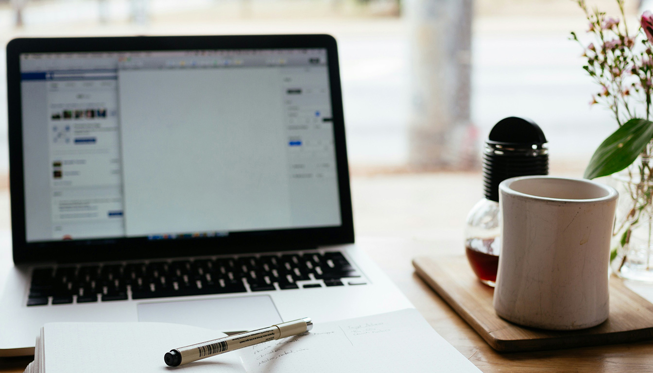 découvrez les différences essentielles entre internet et le web, leurs fonctionnalités, et comment ils interagissent dans notre quotidien numérique.