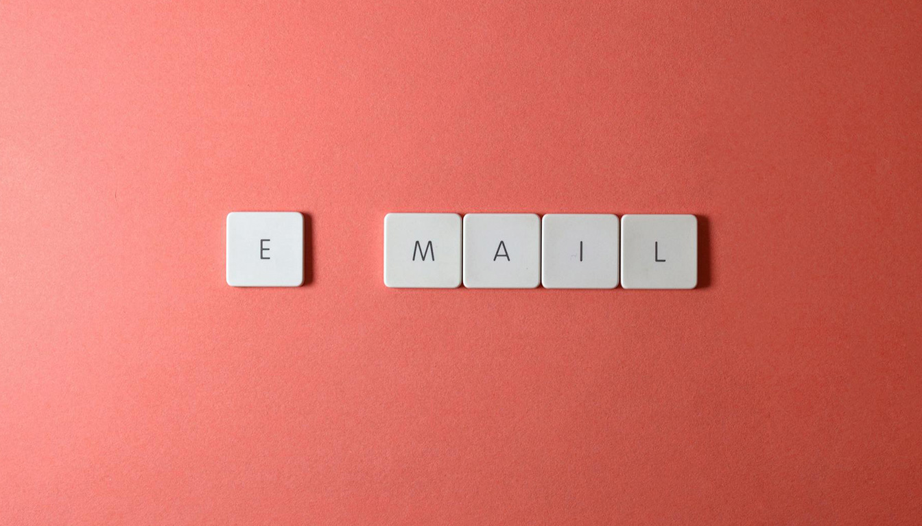 Cc ou Cci dans un — boîte mail avec champs cc et cci