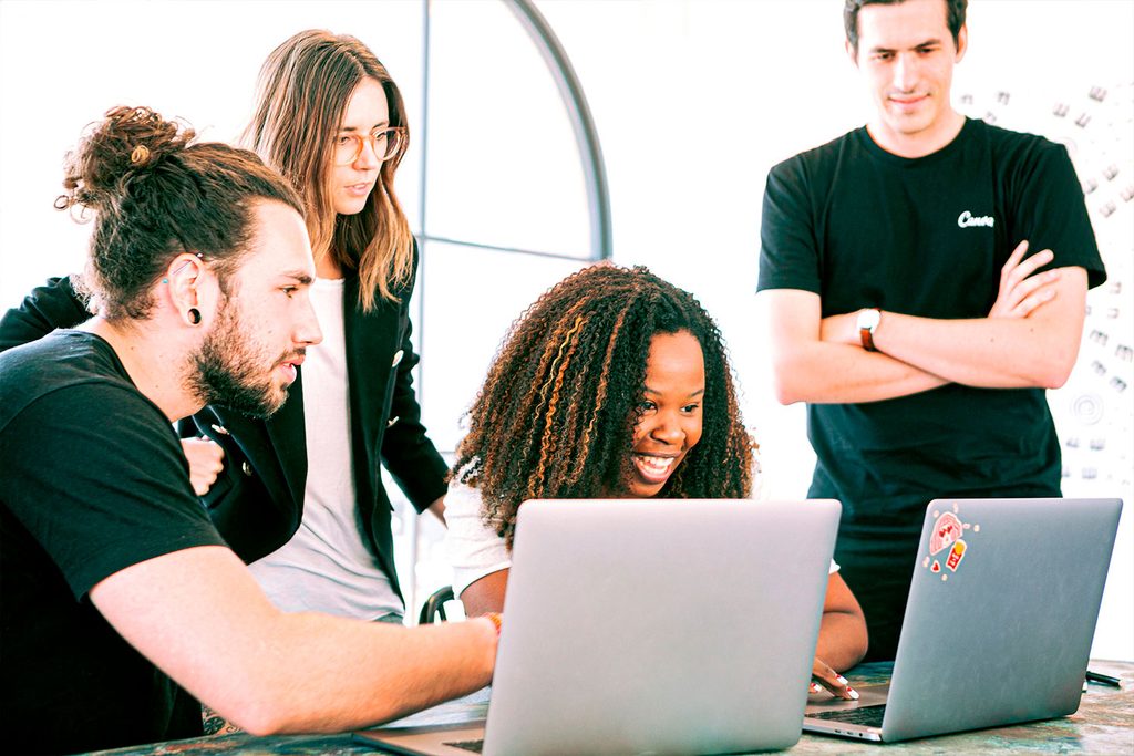 Découvrez comment l'automatisation marketing peut renforcer l'acquisition et la fidélisation de clients grâce à des campagnes personnalisées et efficaces.