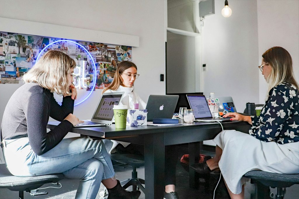 Découvrez comment l'automatisation marketing peut renforcer l'acquisition et la fidélisation de clients grâce à des campagnes personnalisées et efficaces.